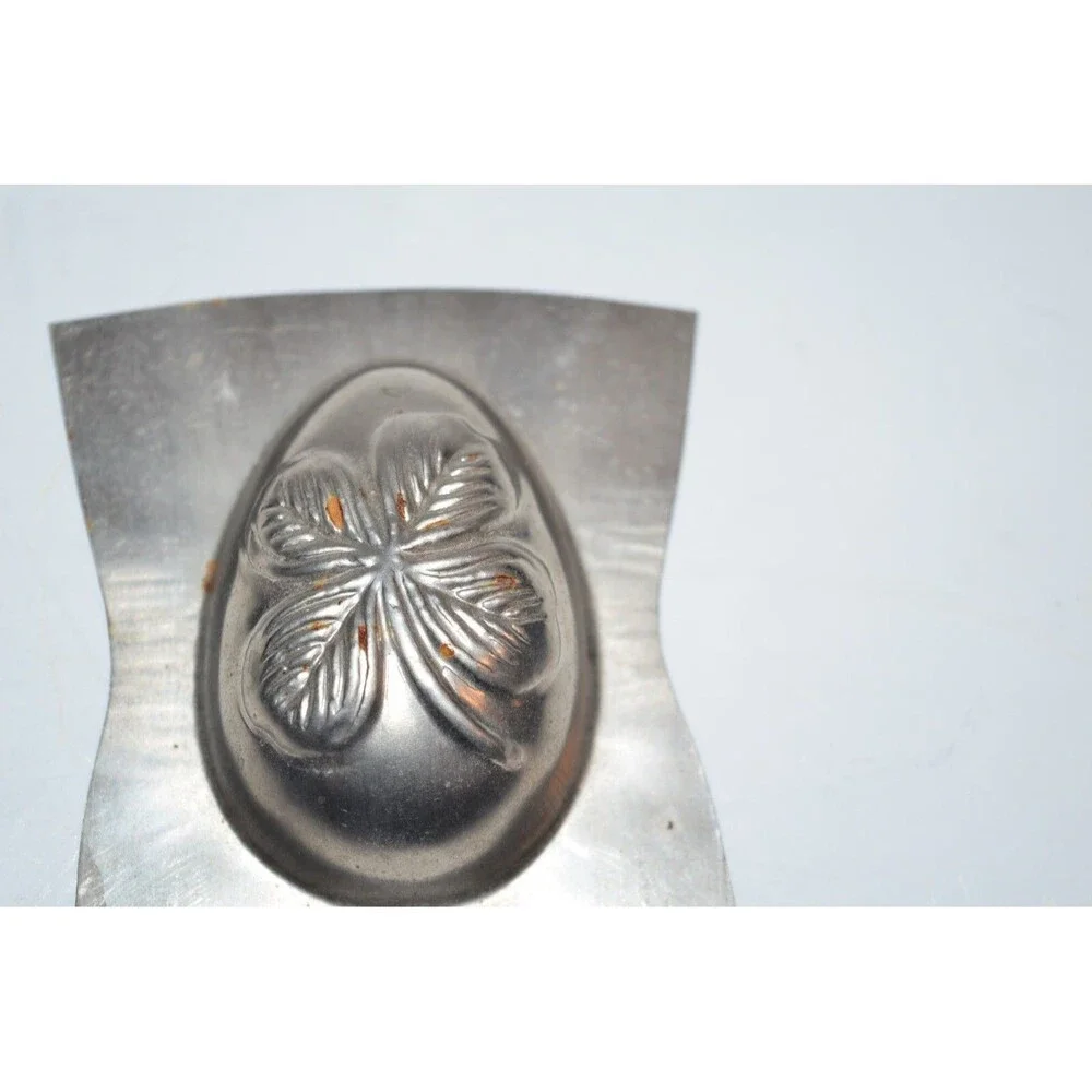 Vtg Chocolate Mold Easter Egg HALF Four Leaf‎ Lucky Clover St. Patrick's Day